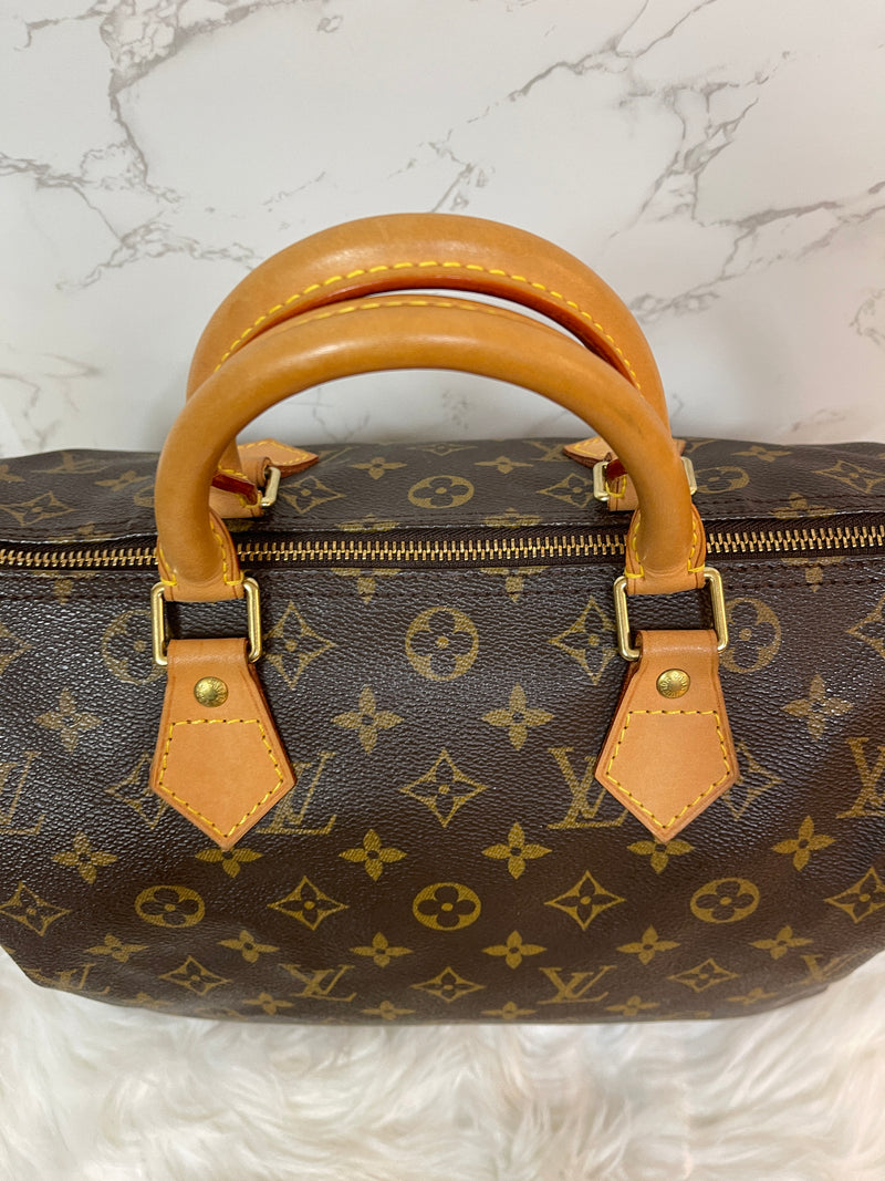 LOUIS VUITTON Monogram Canvas Speedy 30