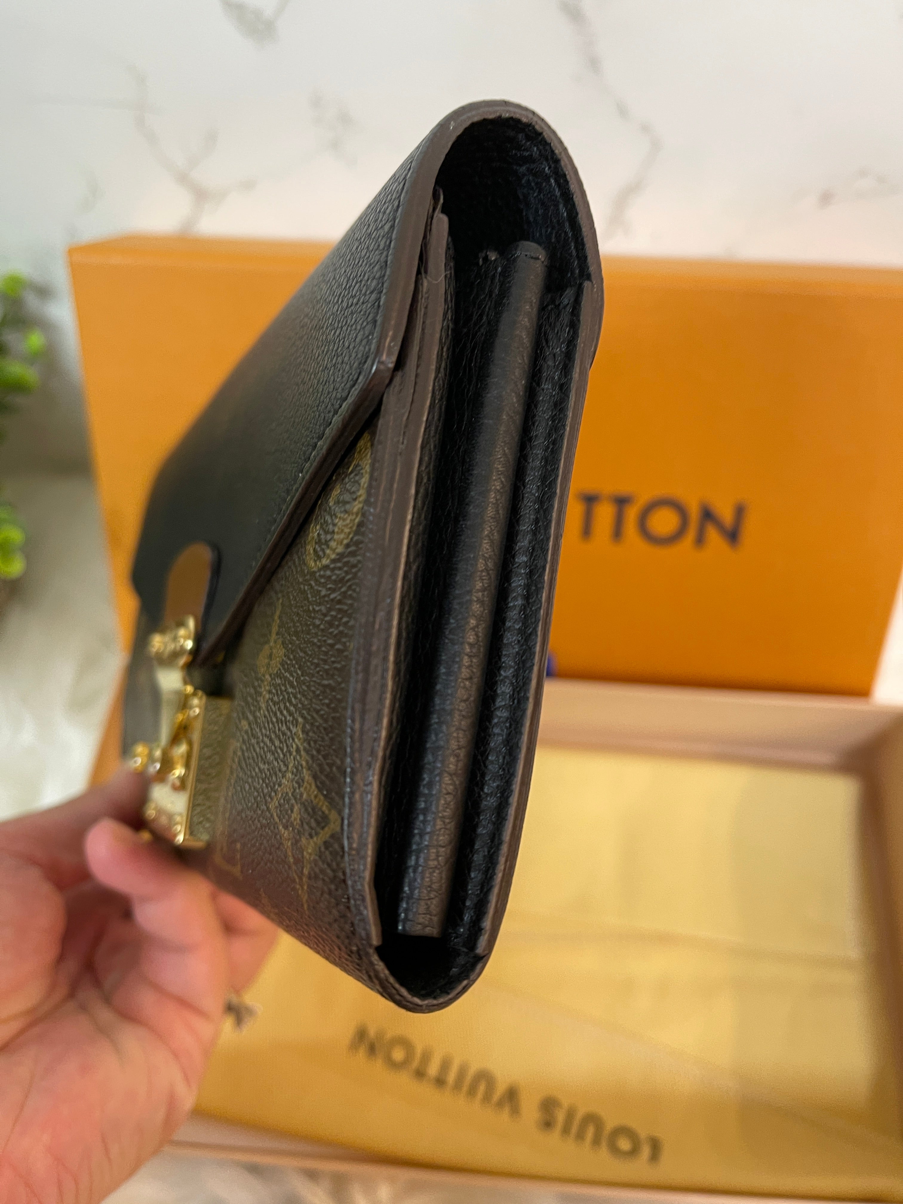 LOUIS VUITTON Pallas Wallet – PearlaaClosetLLC