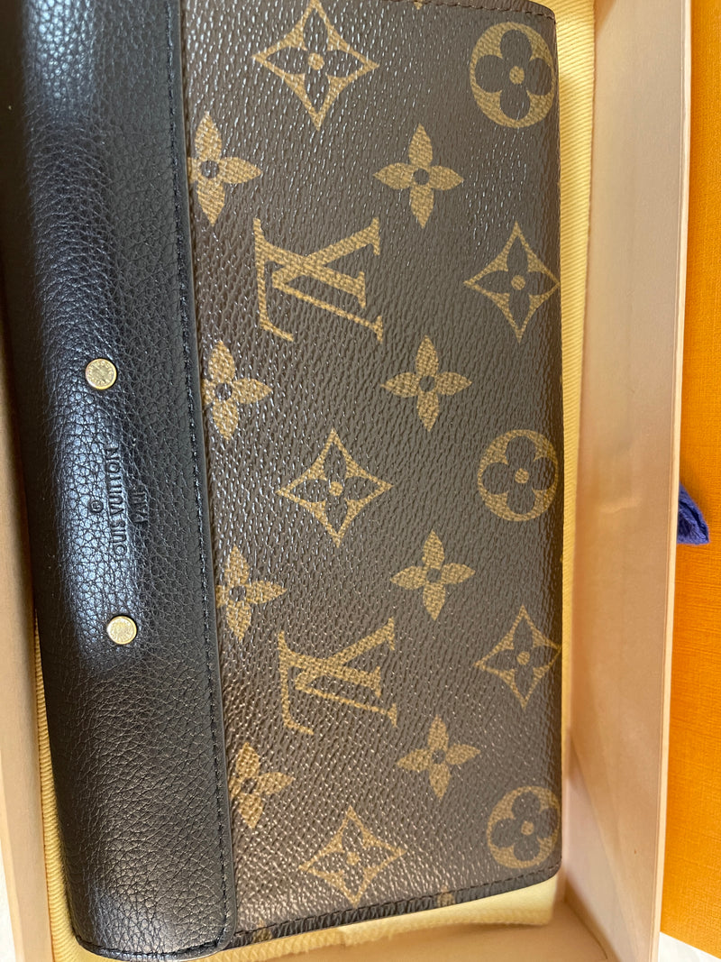 LOUIS VUITTON Pallas Wallet