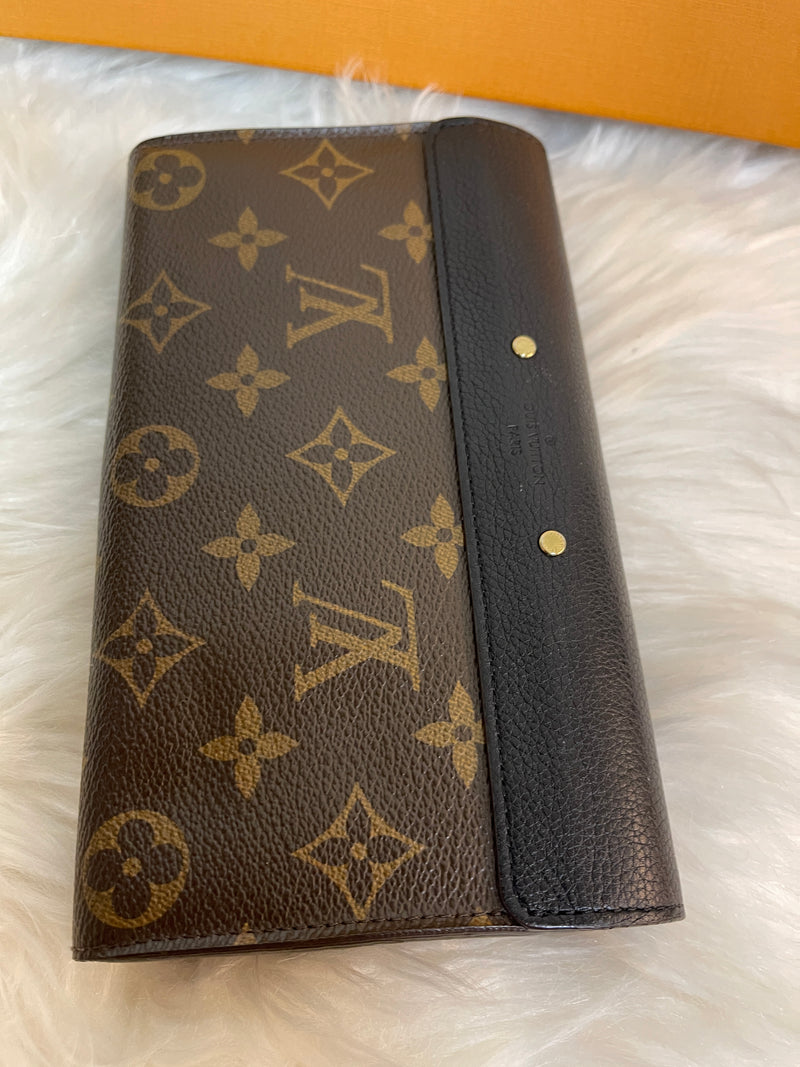 LOUIS VUITTON Pallas Wallet