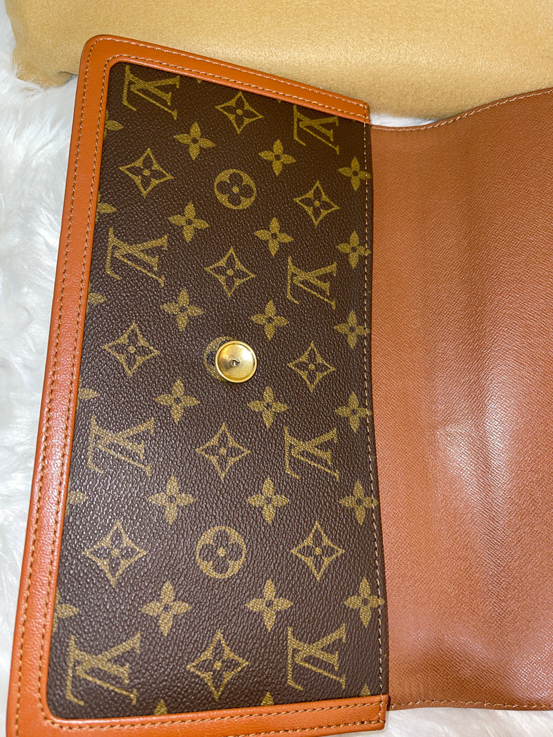 LOUIS VUITTON Monogram Pochette Dame