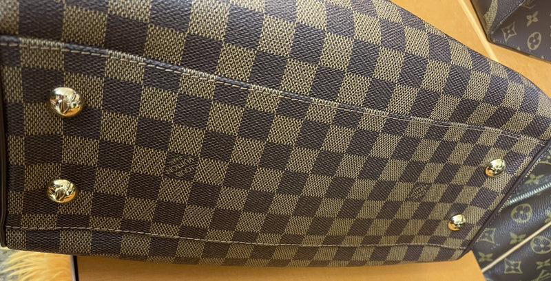 LOUIS VUITTON Damier Ebene Trevi PM