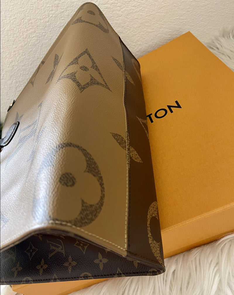 LOUIS VUITTON OnTheGo Reverse Monogram 2020 MM