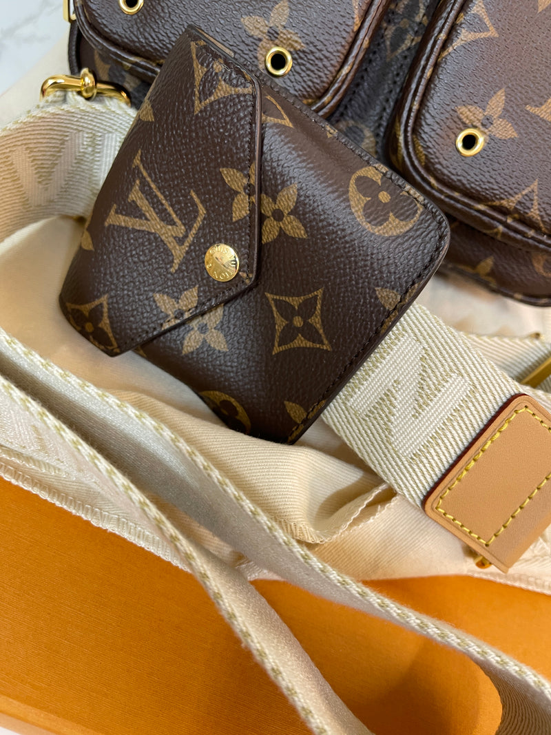 LOUIS VUITTON Monogram Utility Crossbody