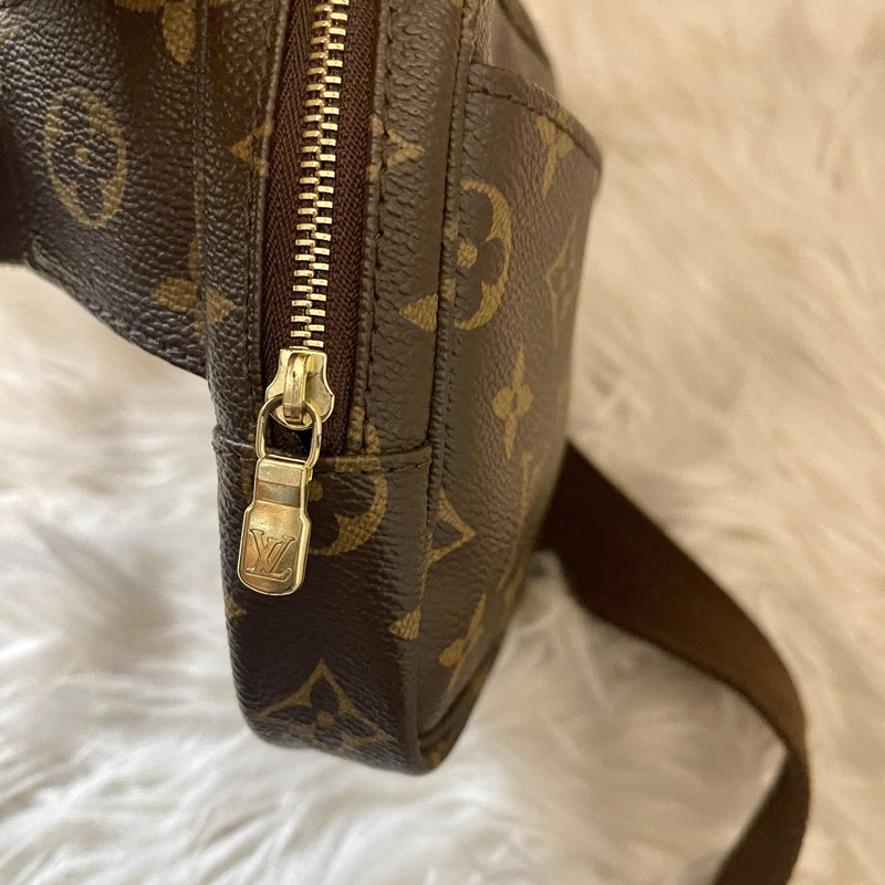 LOUIS VUITTON Monogram Canvas Bosphore Bum Bag