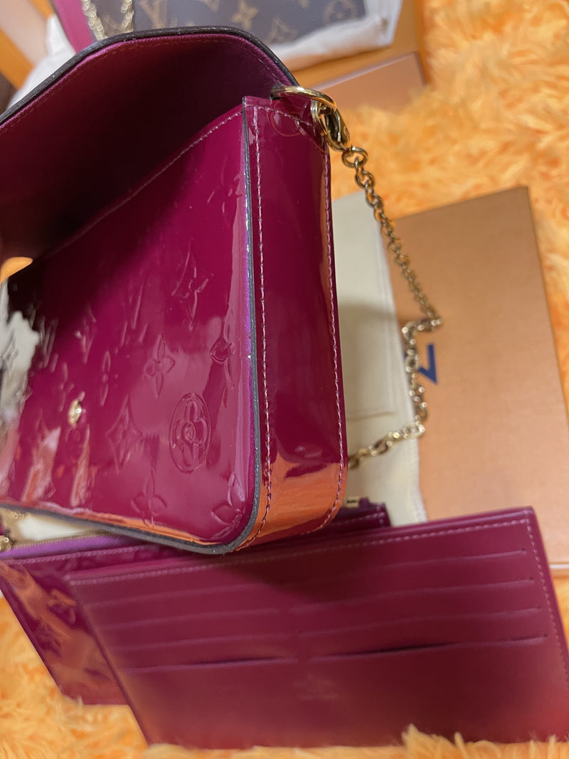 LOUIS VUITTON Pochette Felicie Vernis Magenta