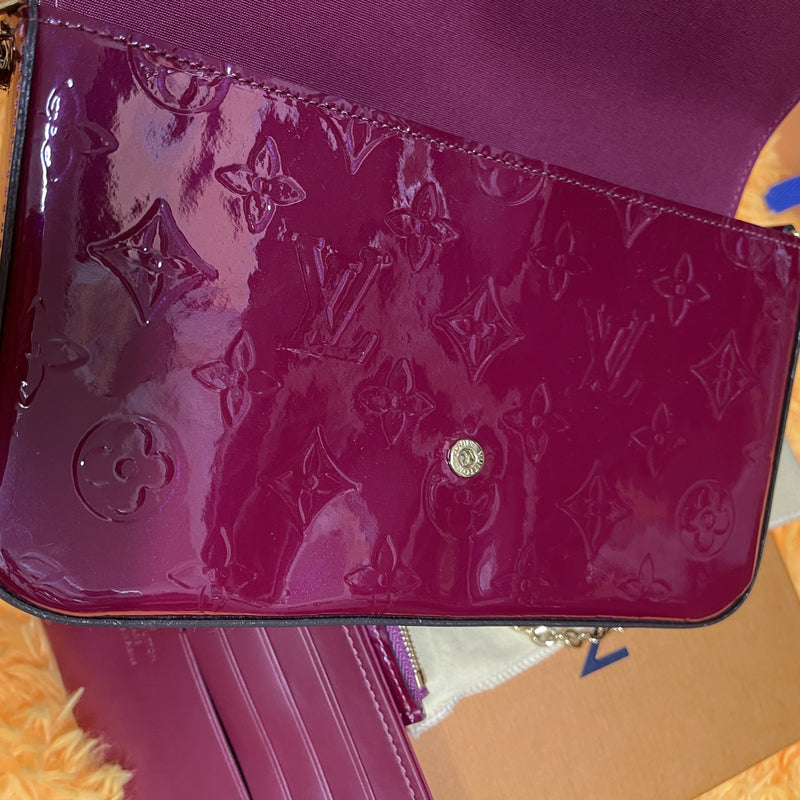 LOUIS VUITTON Pochette Felicie Vernis Magenta