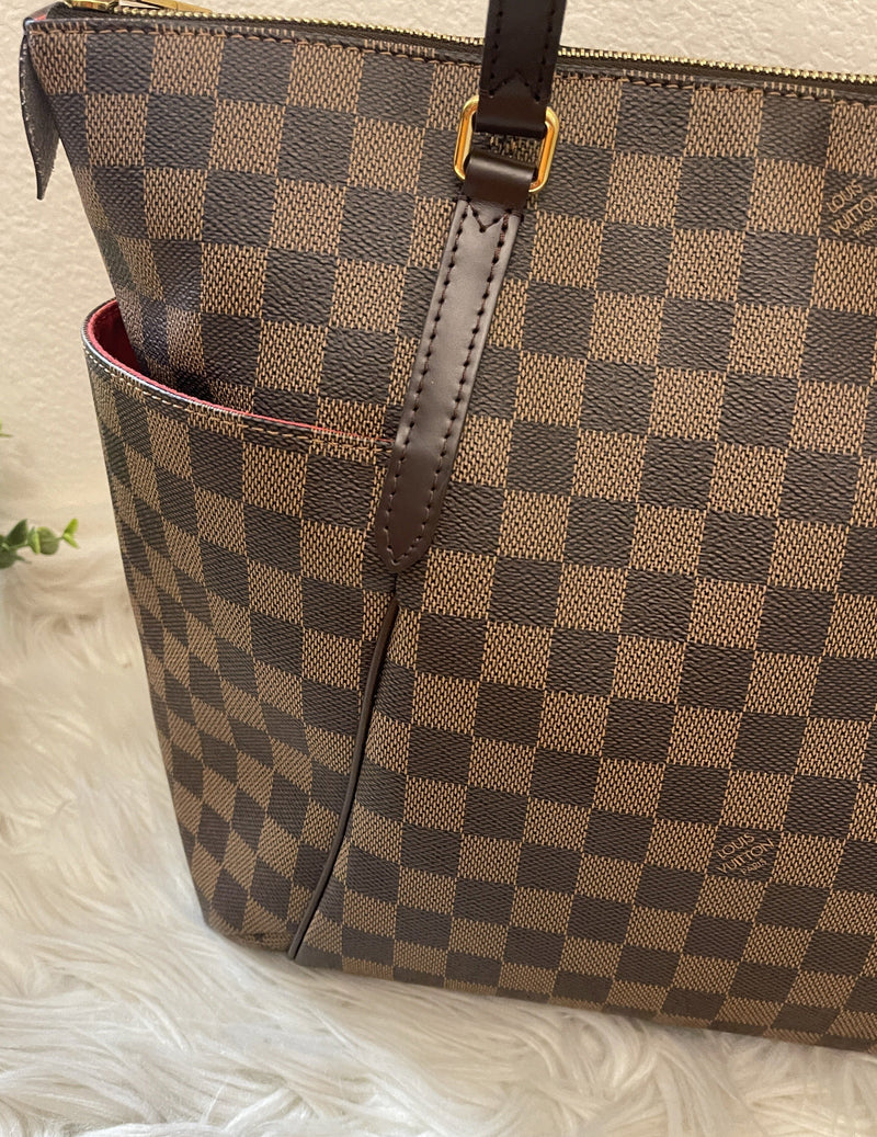 LOUIS VUITTON Damier Ebene Canvas Totally MM