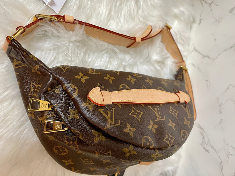 LOUIS VUITTON Bumbag Monogram Canvas