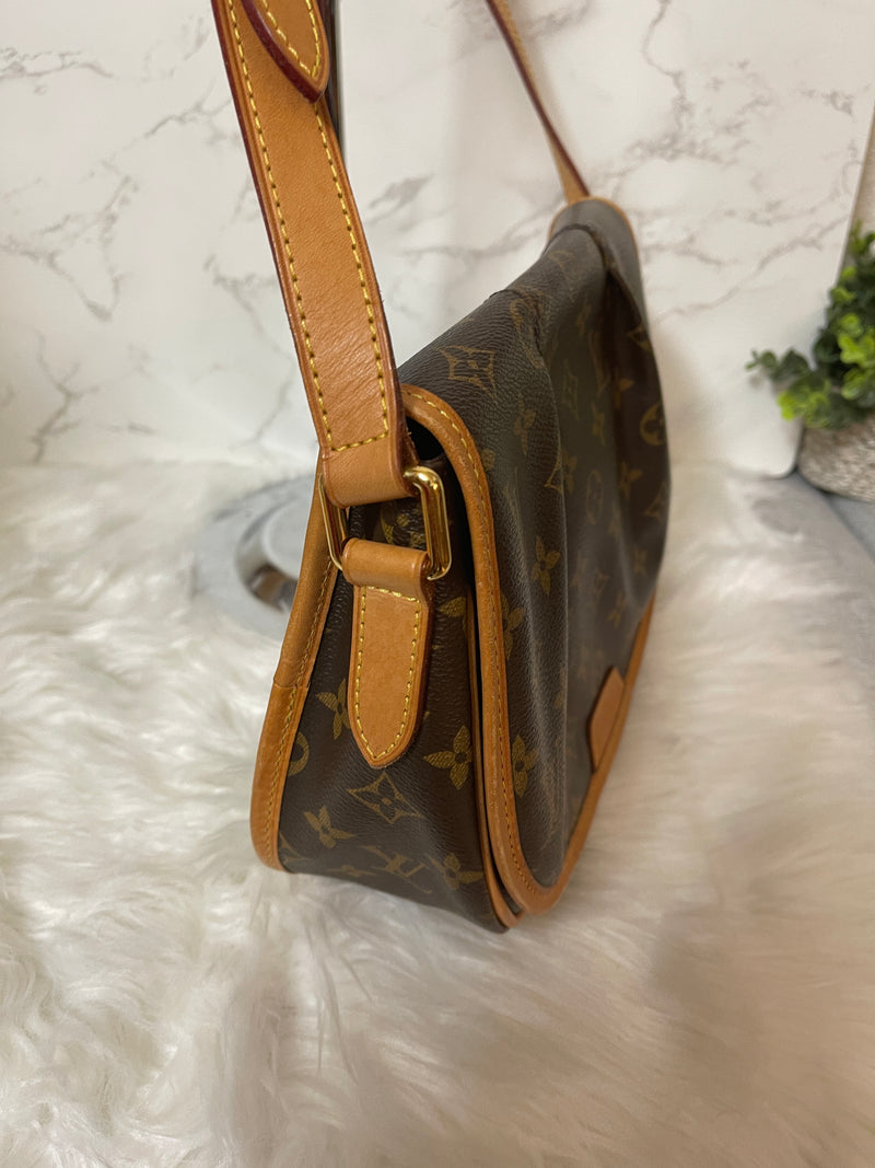 LOUIS VUITTON Monogram Menilmontant PM