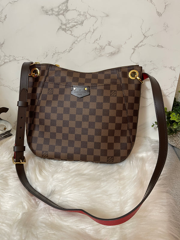 LOUIS VUITTON Damier Ebene South Bank Besace