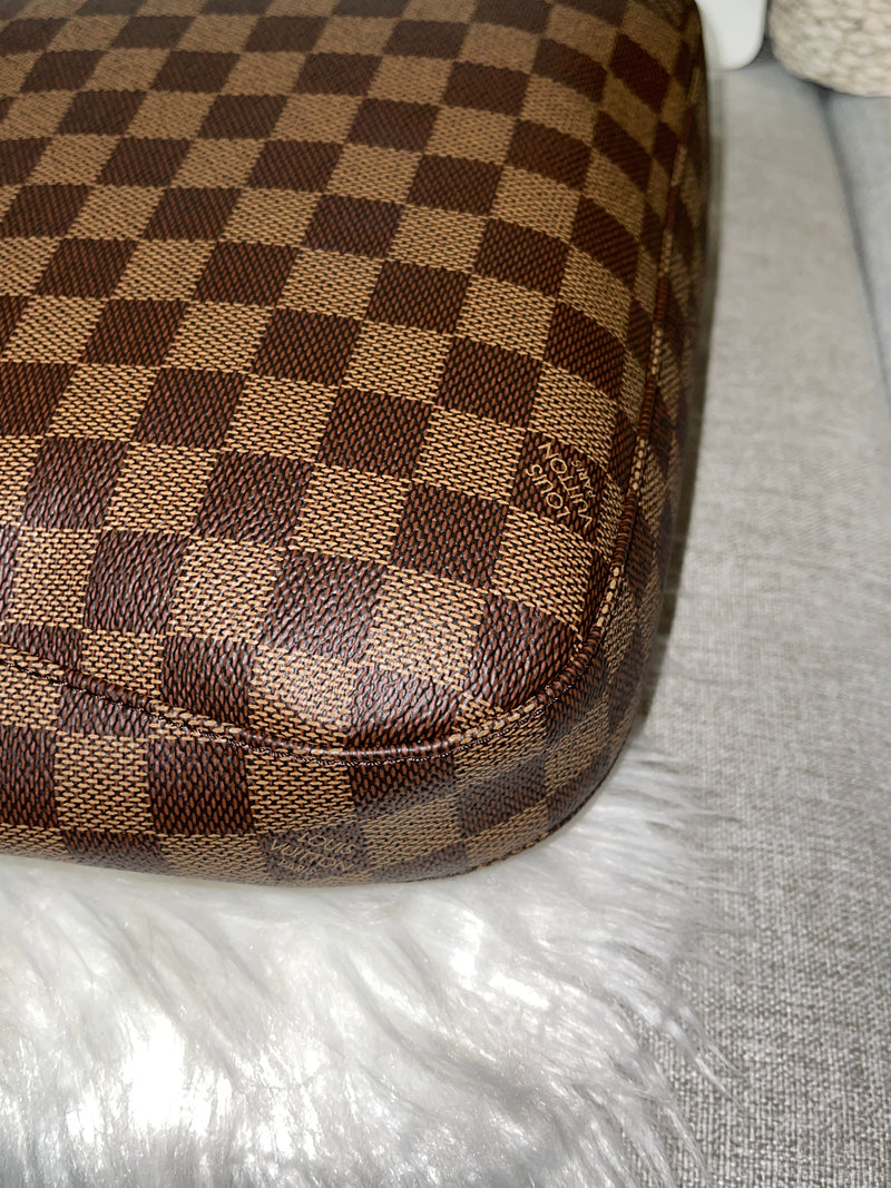 LOUIS VUITTON Damier Ebene South Bank Besace