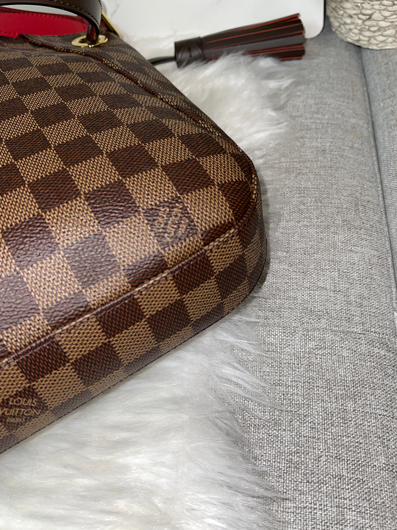 LOUIS VUITTON Damier Ebene South Bank Besace