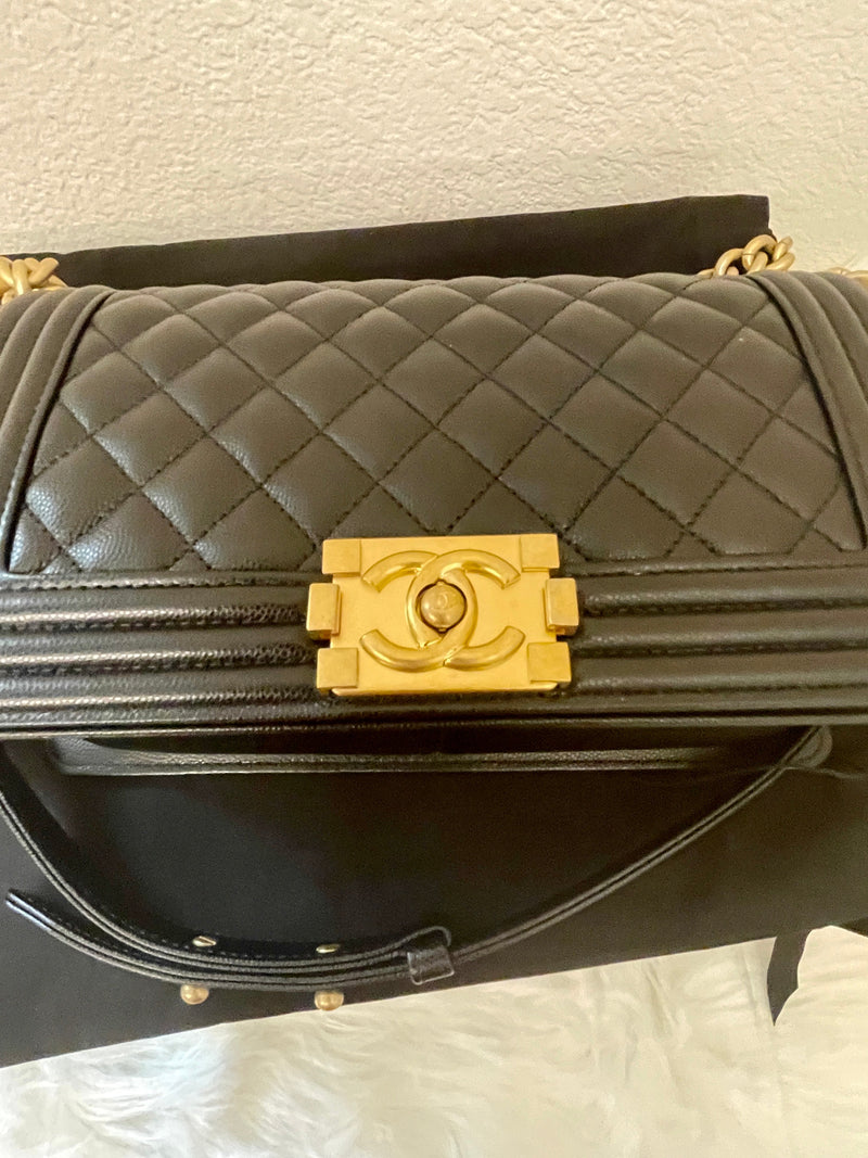 CHANEL Le Boy Black Caviar ( BRAND NEW!! )