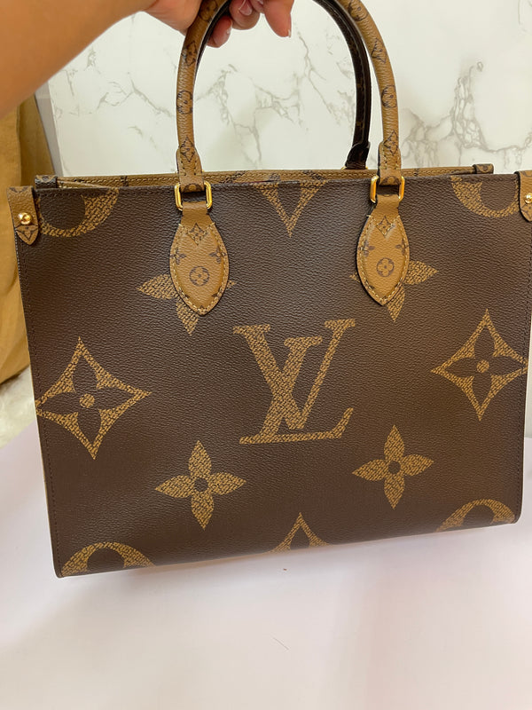 LOUIS VUITTON On-The-Go Reverse MM (2020)