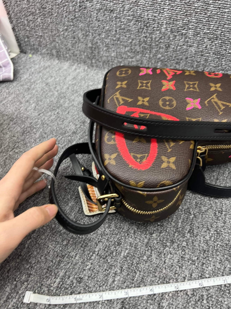 LOUIS VUITTON Fall In Love Sac Coeur Monogram (BRAND NEW!!)