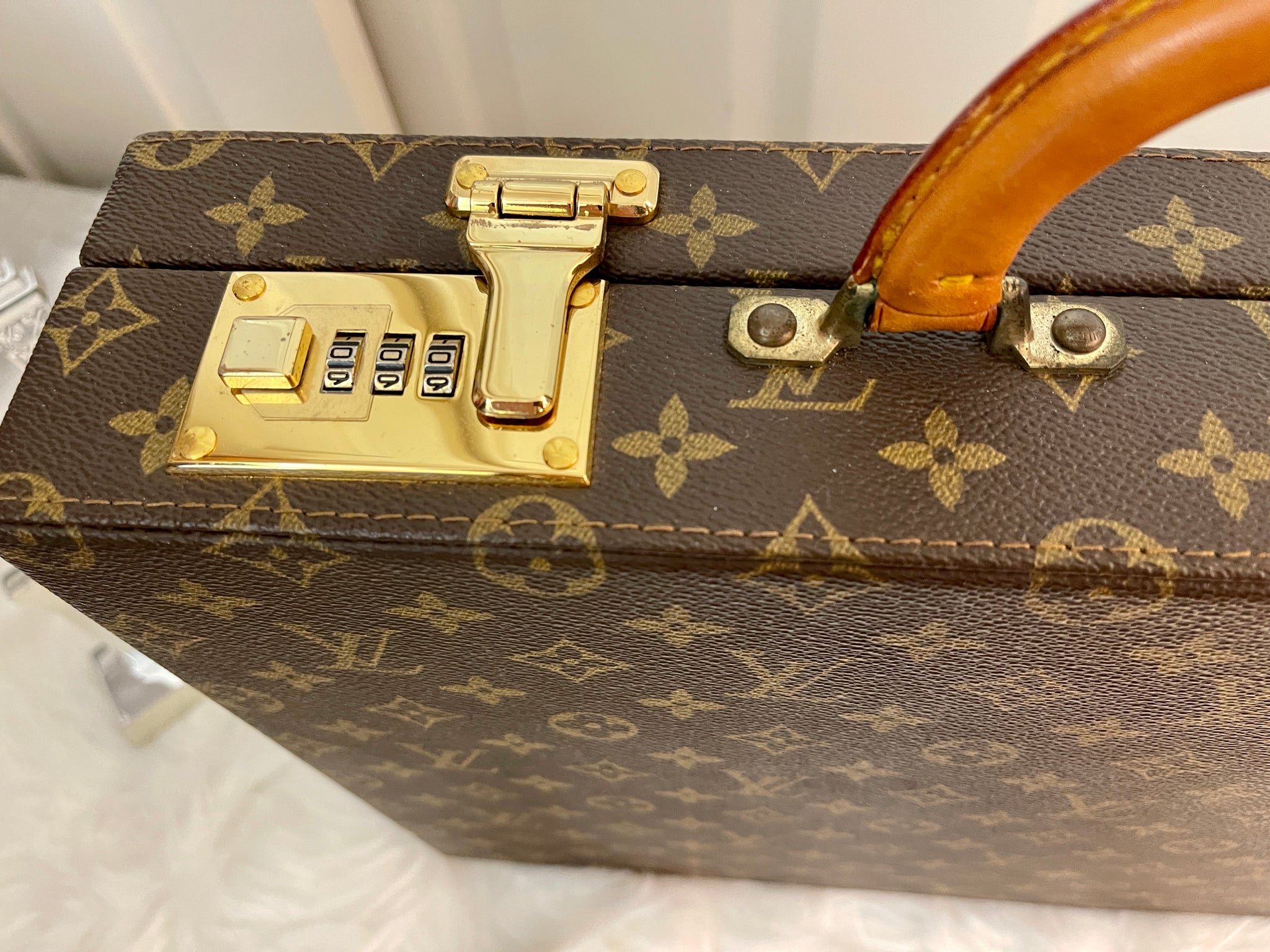 Louis Vuitton Vintage President Hard Briefcase - clothing