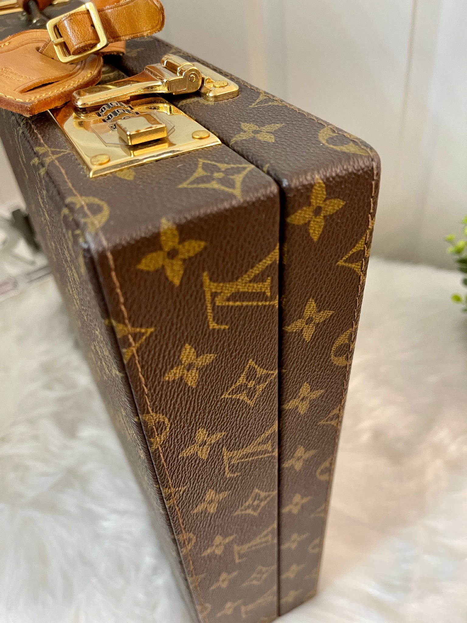 Louis Vuitton Monogram President Classeur Hard Briefcase Bag – ASC