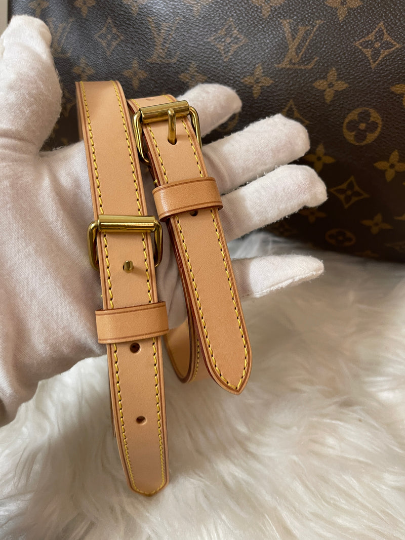 LOUIS VUITTON Monogram Bandoulière Speedy 35