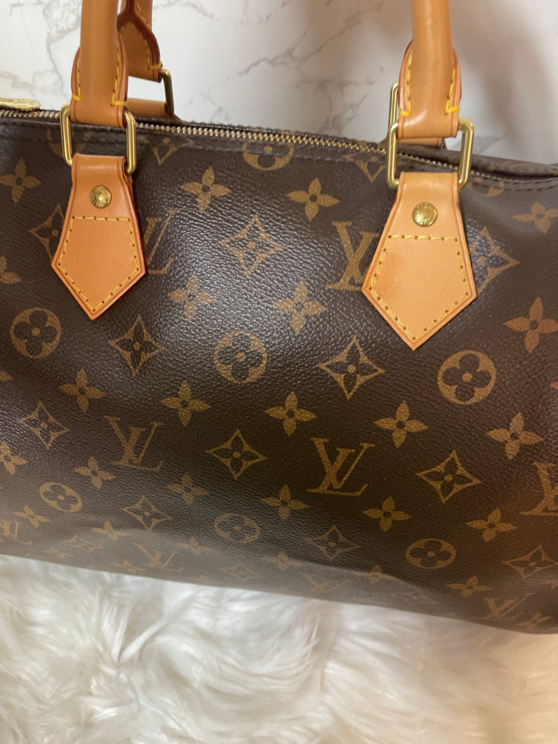 LOUIS VUITTON Monogram Bandoulière Speedy 35