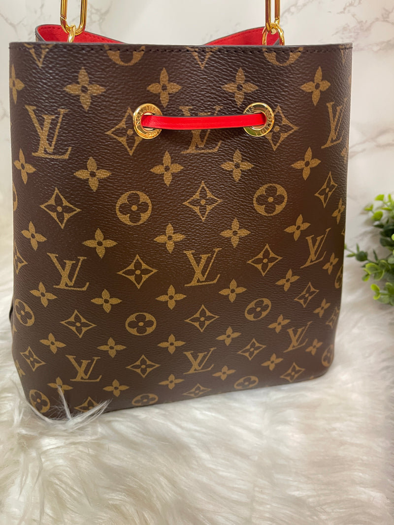 LOUIS VUITTON Red Neonoe Monogram