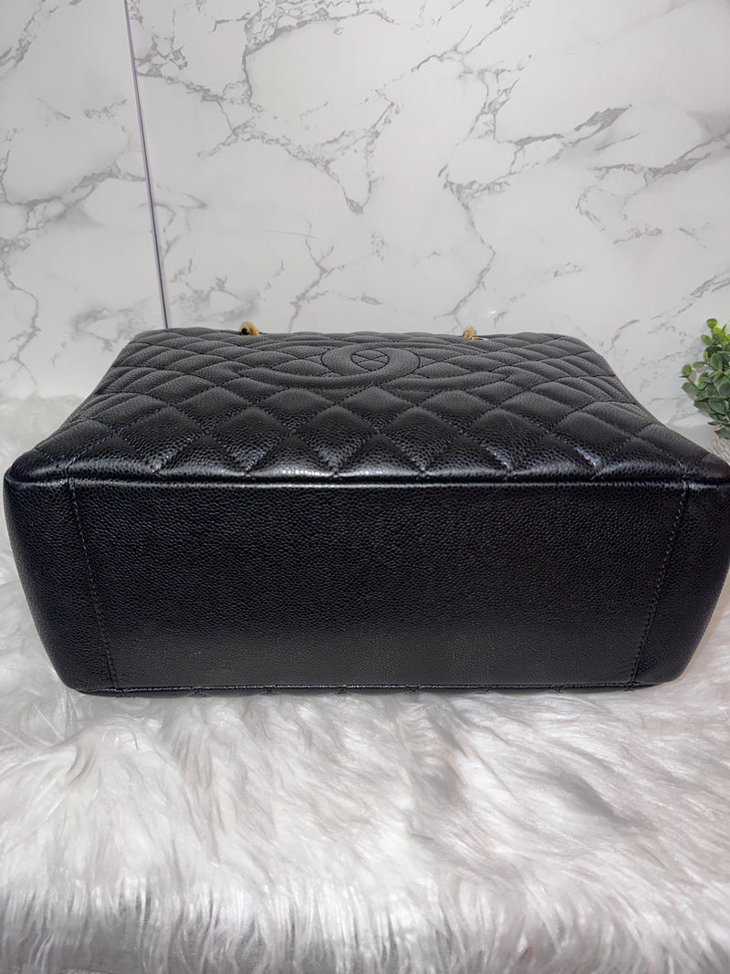 CHANEL Caviar Grand Shopping Tote GST Black