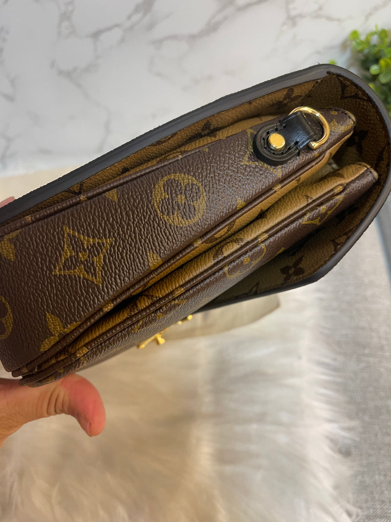 LOUIS VUITTON Pochette Metis Reverse (New 2022)