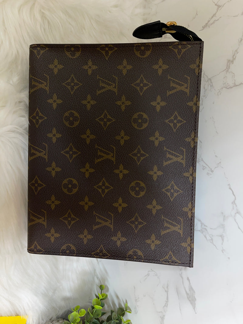 LOUIS VUITTON Poche Toilette (BRAND NEW)