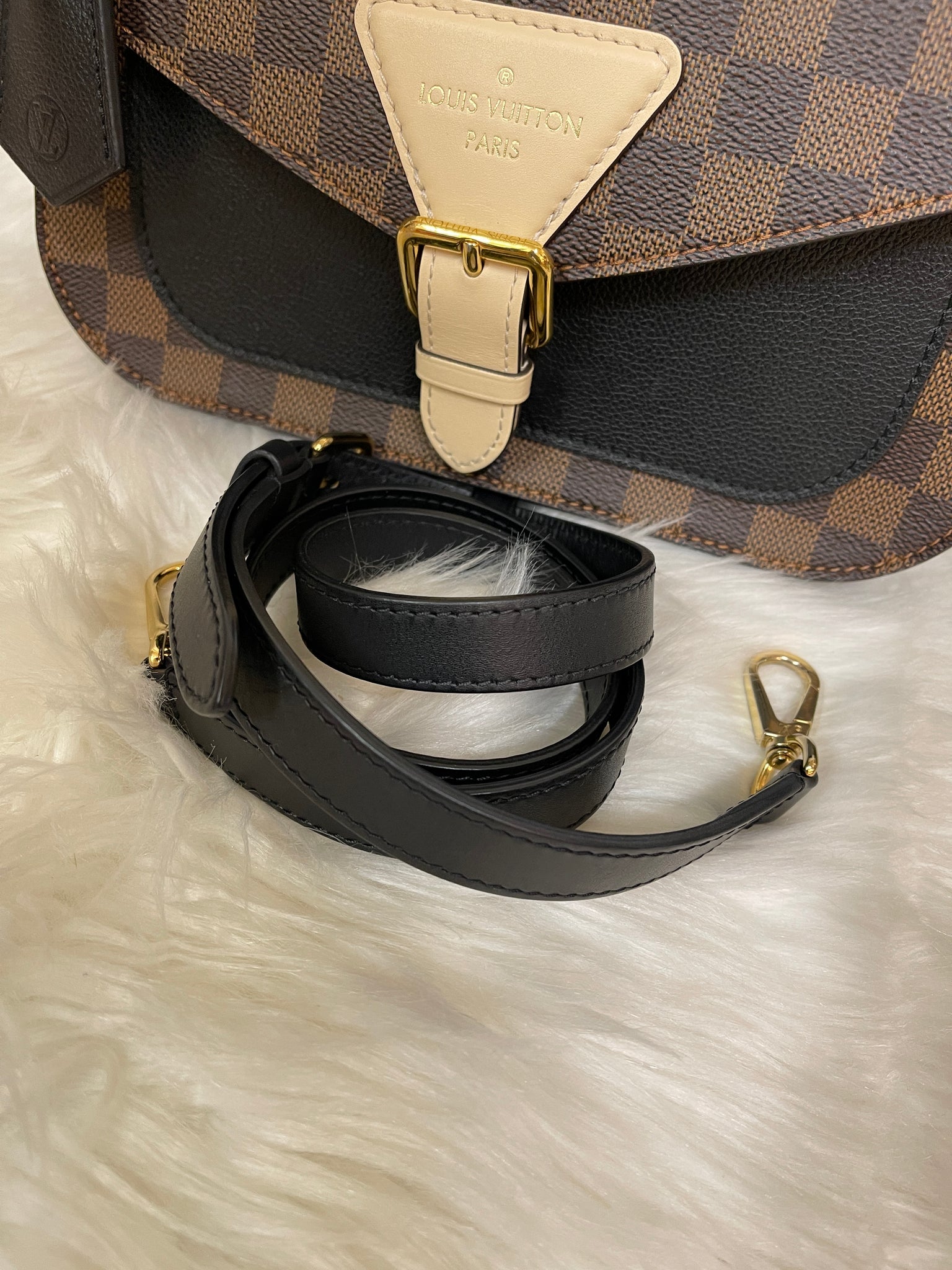 LOUIS VUITTON Damier Ebene Beaumarchais – PearlaaClosetLLC