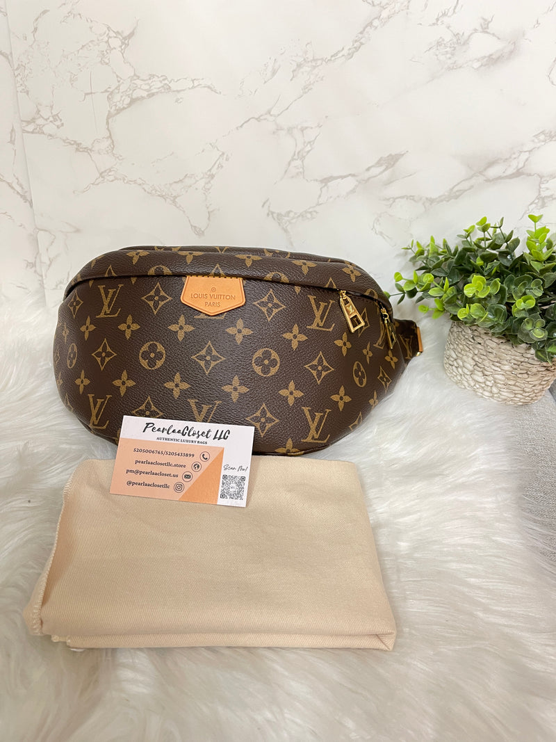 LOUIS VUITTON Monogram Bumbag