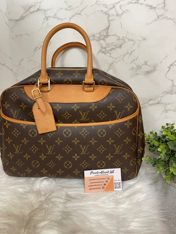 LOUIS VUITTON Monogram Canvas Deauville