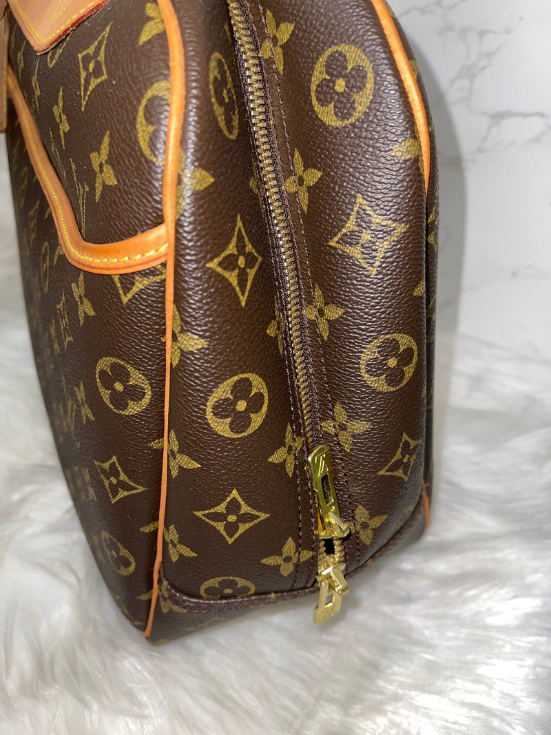 LOUIS VUITTON Monogram Canvas Deauville