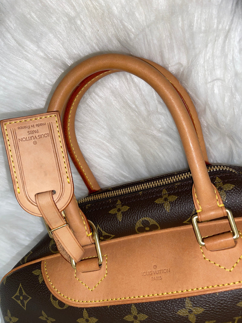 LOUIS VUITTON Monogram Canvas Deauville