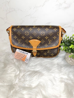 LOUIS VUITTON Sologne Monogram