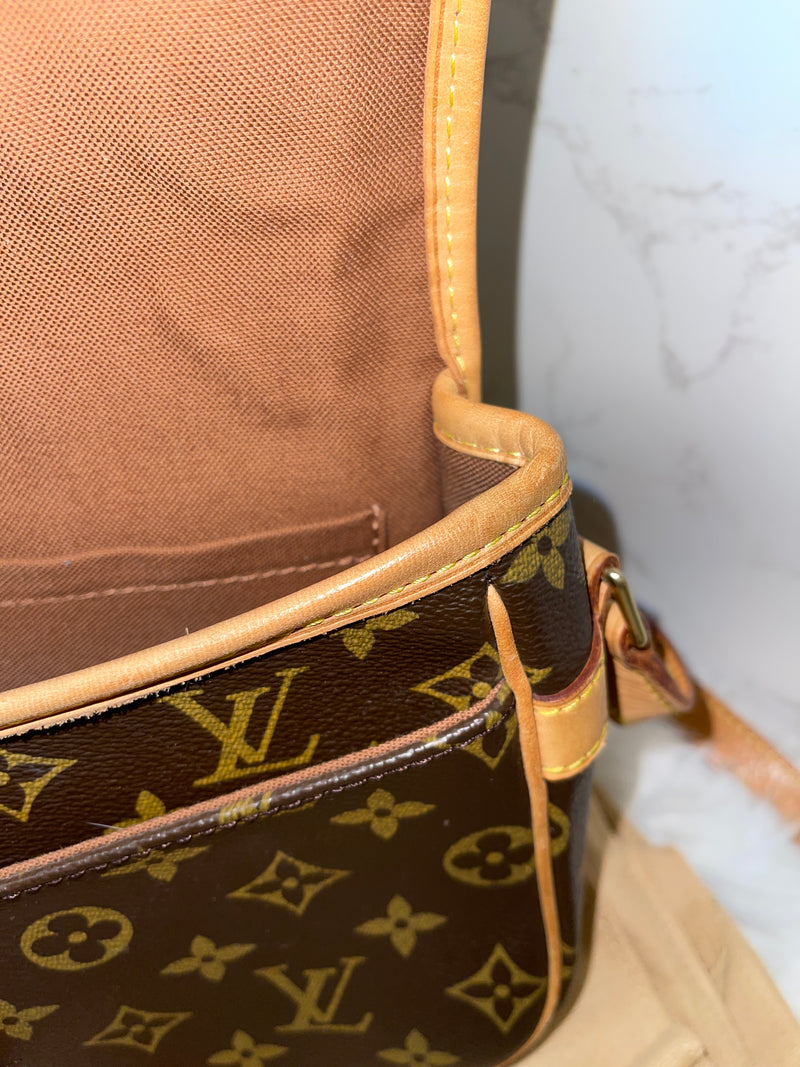 LOUIS VUITTON Sologne Monogram