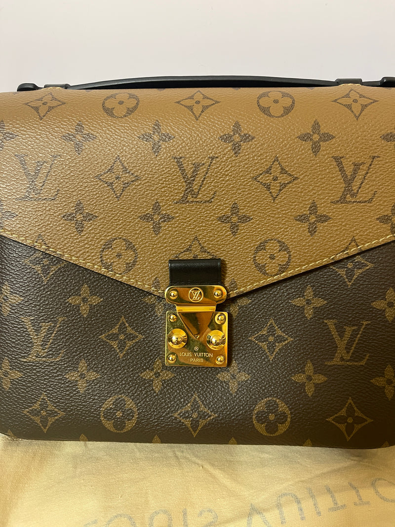 LOUIS VUITTON Monogram Reverse Canvas Pochette Metis