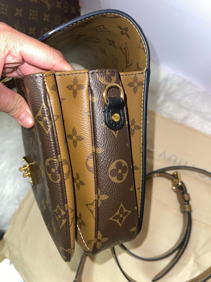 LOUIS VUITTON Monogram Reverse Canvas Pochette Metis