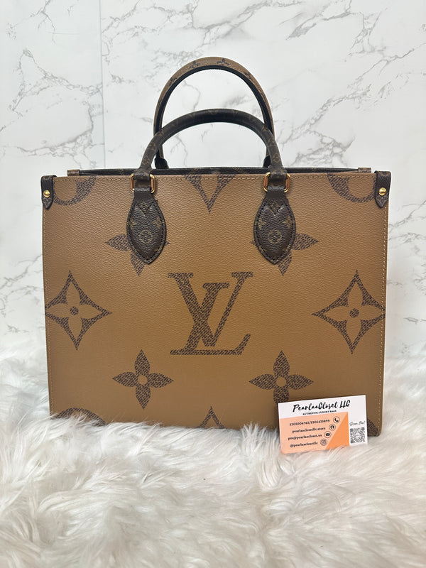 LOUIS VUITTON On-The-Go Reverse MM