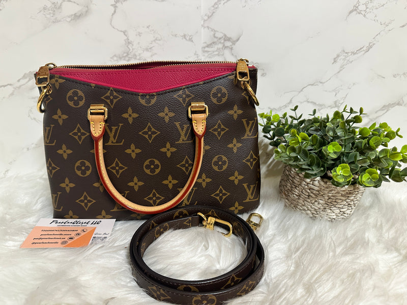 LOUIS VUITTON Pallas BB