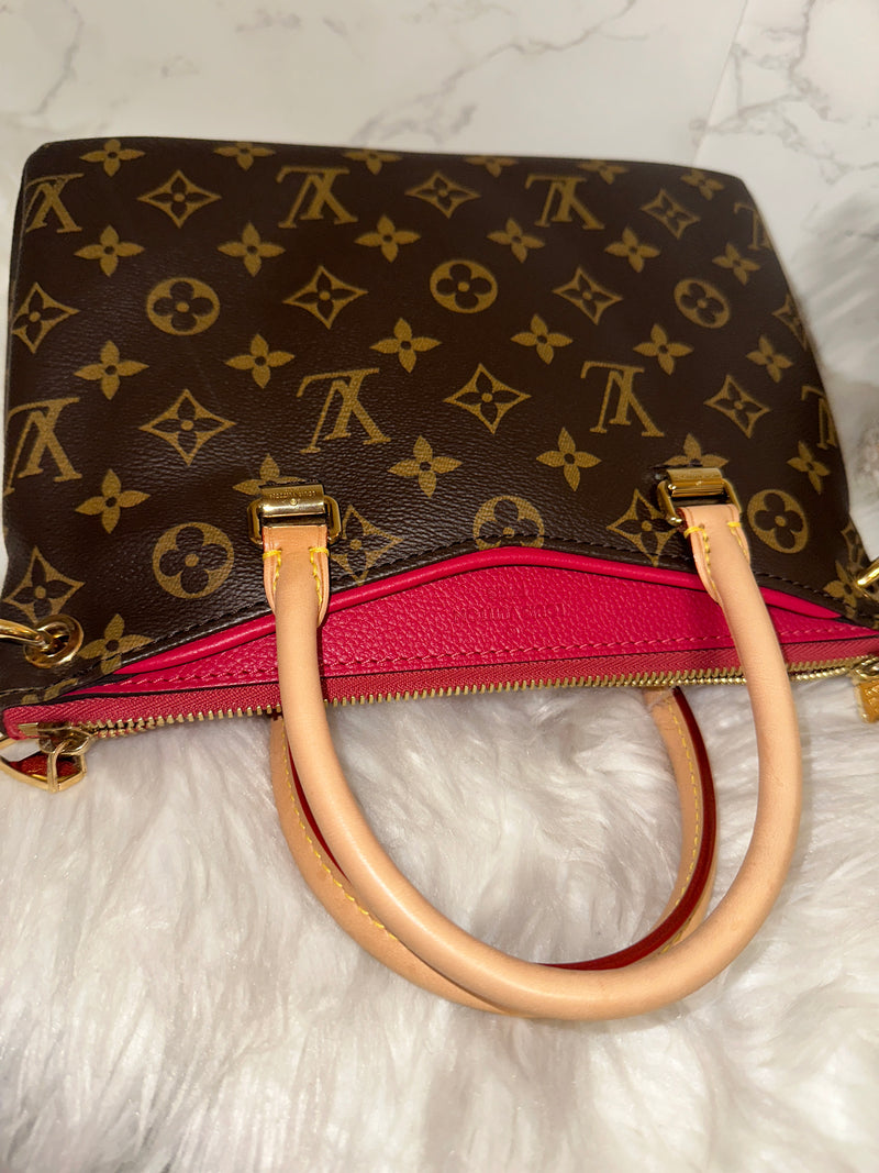 LOUIS VUITTON Pallas BB