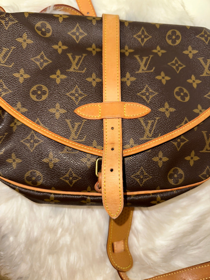 LOUIS VUITTON Monogram Saumur 30