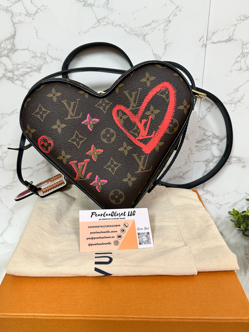 LOUIS VUITTON Monogram Fall In Love Sac Coeur