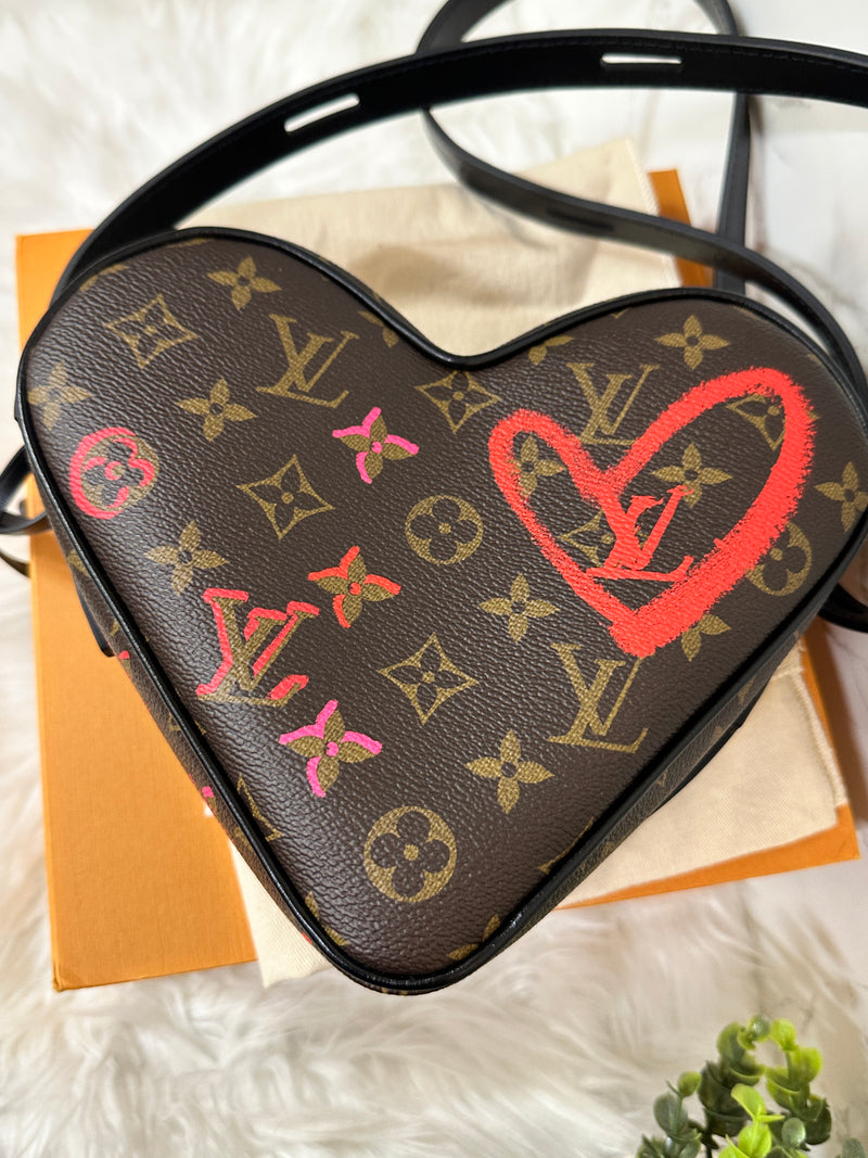 LOUIS VUITTON Monogram Fall In Love Sac Coeur