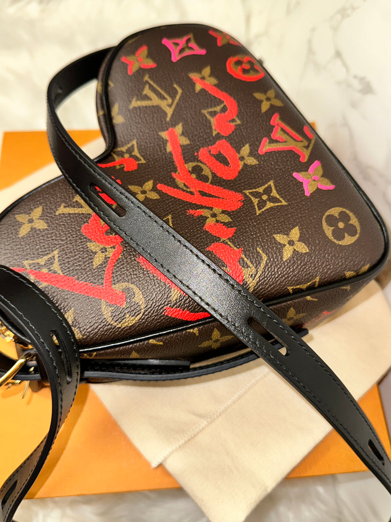 LOUIS VUITTON Monogram Fall In Love Sac Coeur