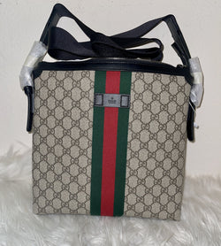 GUCCI GG Supreme Adjustable Crossbody Bag ( BRAND NEW )