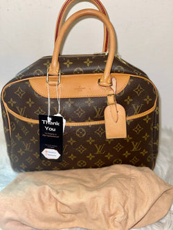 LOUIS VUITTON Deauville Monogram Canvas