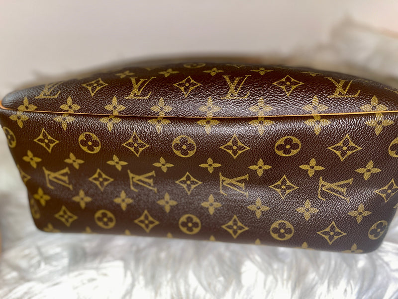 LOUIS VUITTON Deauville Monogram Canvas