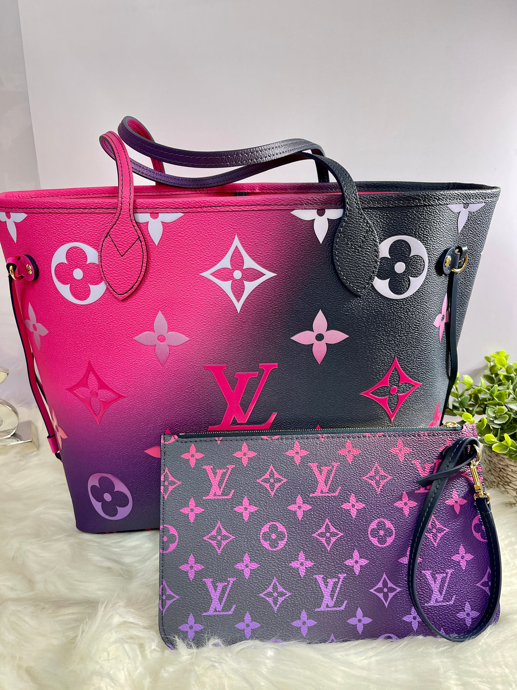 Louis Vuitton, Bags, Louis Vuitton Neverfull Mm Giant Monogram Red Pink  Escale New Bag No Pouch