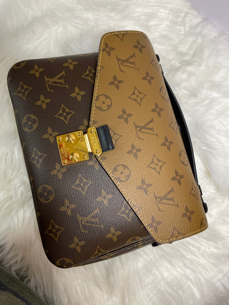 LOUIS VUITTON Monogram Reverse Canvas Pochette Metis