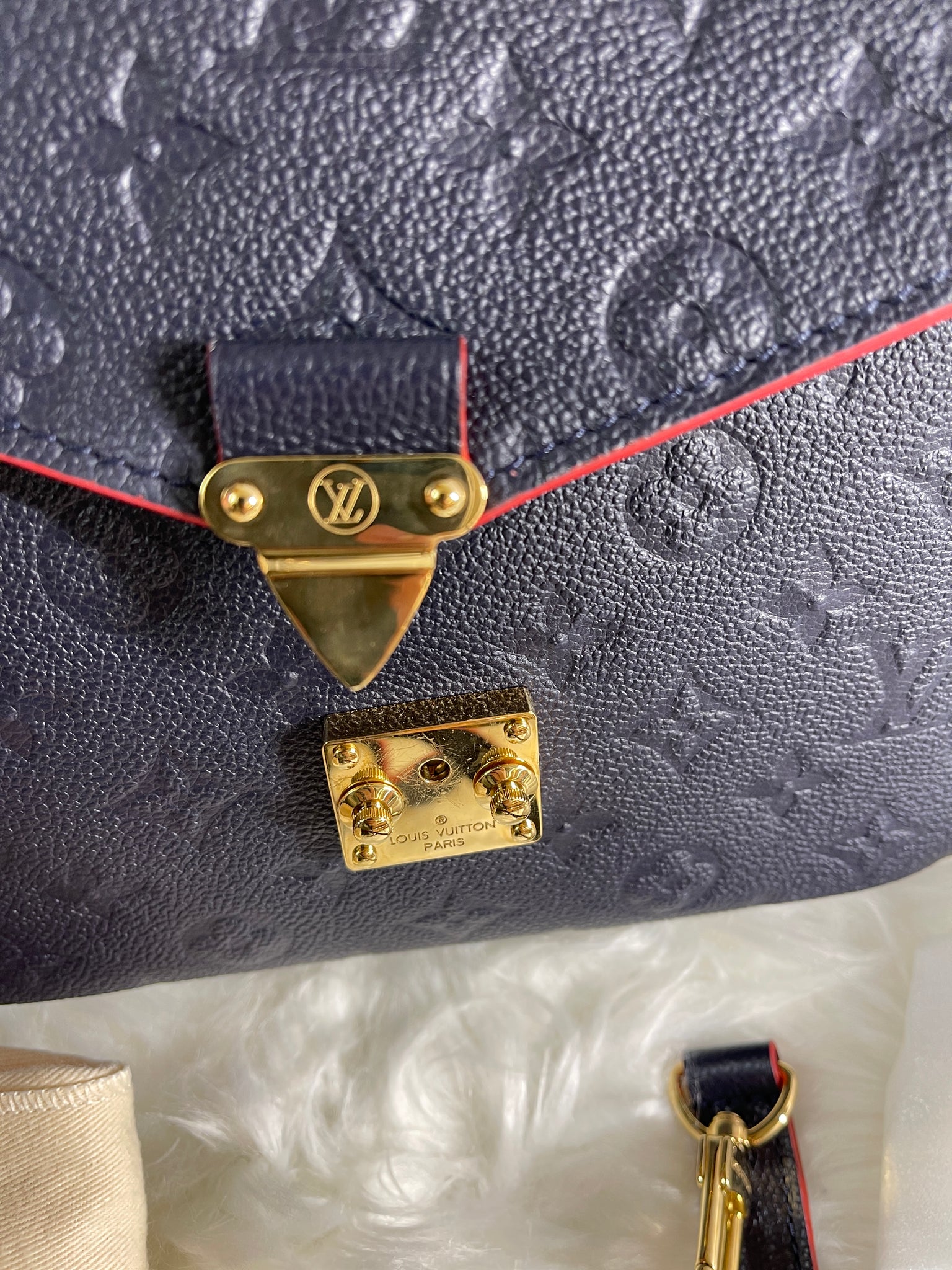 Louis Vuitton Blue Monogram Empreinte Leather Pochette Metis Bag Louis  Vuitton